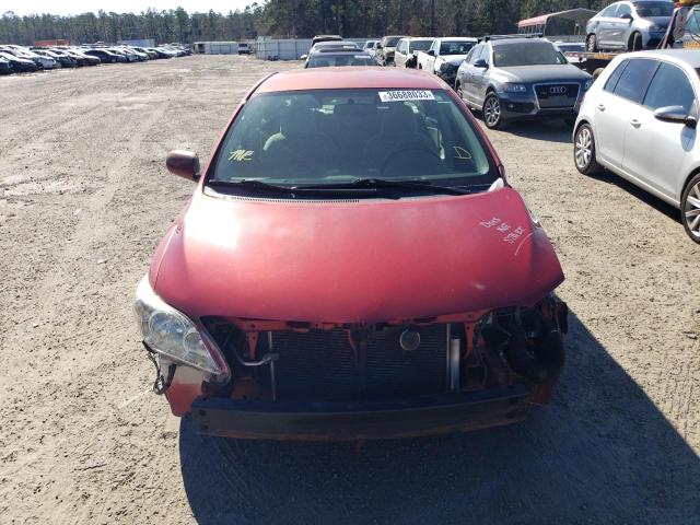 2T1BU4EE1DC931658 - 2013 TOYOTA COROLLA BASE RED photo 5