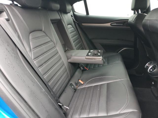 ZASPAKBN2K7C45402 - 2019 ALFA ROMEO STELVIO TI BLUE photo 11