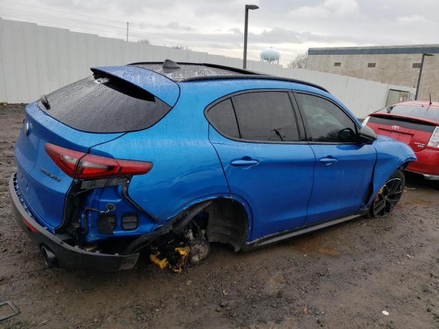 ZASPAKBN2K7C45402 - 2019 ALFA ROMEO STELVIO TI BLUE photo 3