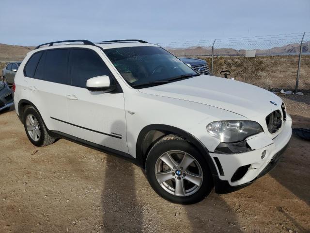 5UXZV4C52D0B00809 - 2013 BMW X5 XDRIVE35I WHITE photo 4