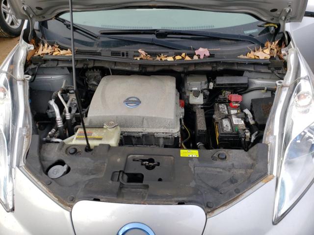 1N4AZ0CP8DC406444 - 2013 NISSAN LEAF S SILVER photo 11