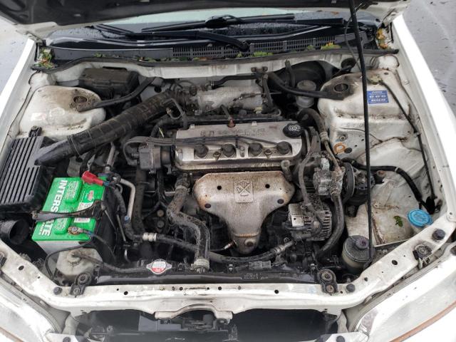 JHMCF8646YC000307 - 2000 HONDA ACCORD DX WHITE photo 11