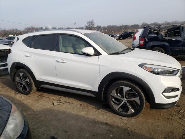 KM8J33AL6JU761529 - 2018 HYUNDAI TUCSON SPORT WHITE photo 4