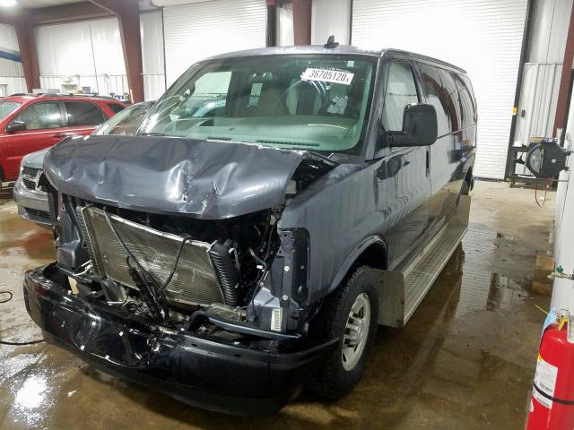 1GAWGEFF6H1301787 - 2017 CHEVROLET EXPRESS G2500 LS  photo 2