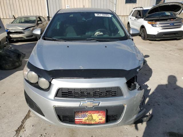 1G1JB6SH4C4115629 - 2012 CHEVROLET SONIC LS 银色 照片 5