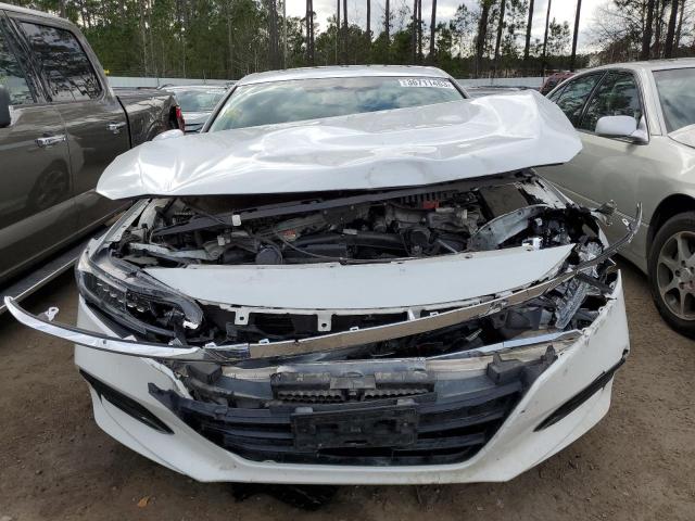 1HGCV1F58JA133898 - 2018 HONDA ACCORD EXL WHITE photo 5