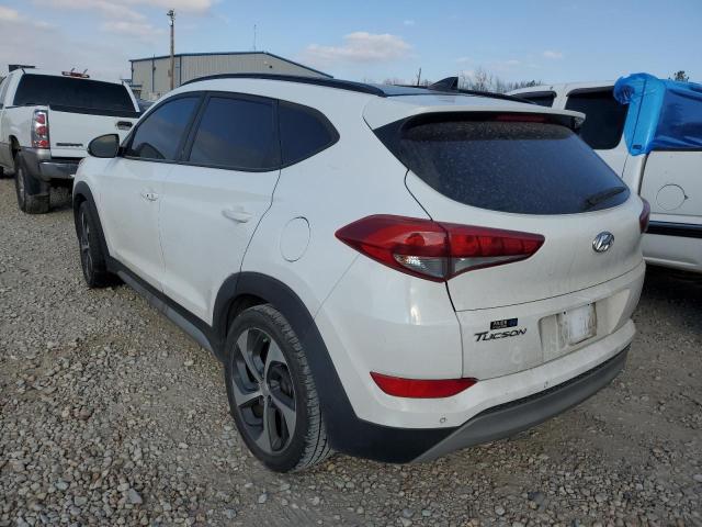 KM8J33A21JU646358 - 2018 HYUNDAI TUCSON VALUE WHITE photo 2