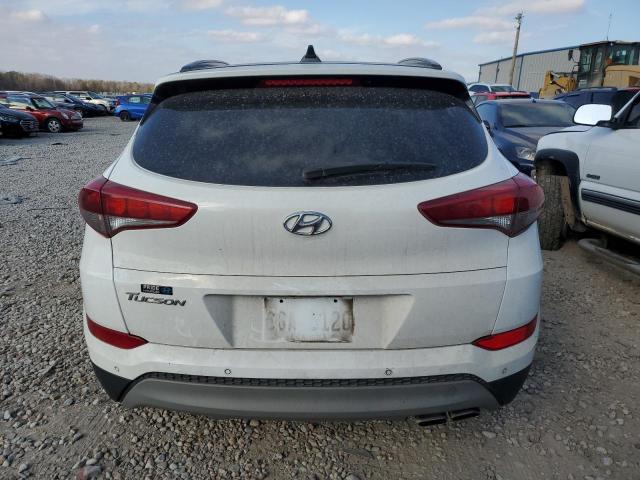 KM8J33A21JU646358 - 2018 HYUNDAI TUCSON VALUE WHITE photo 6