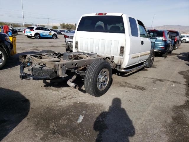 1GCEC19V47Z168392 - 2007 CHEVROLET SILVERADO C1500 CLASSIC WHITE photo 3