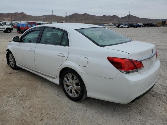 4T1BK3DB8BU410780 - 2011 TOYOTA AVALON BASE WHITE photo 2