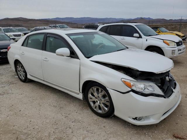 4T1BK3DB8BU410780 - 2011 TOYOTA AVALON BASE WHITE photo 4