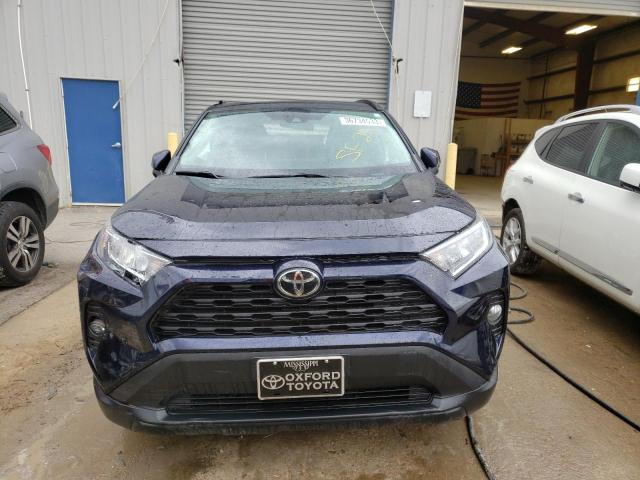 2T3C1RFV6LW086934 - 2020 TOYOTA RAV4 XLE PREMIUM BLUE photo 5