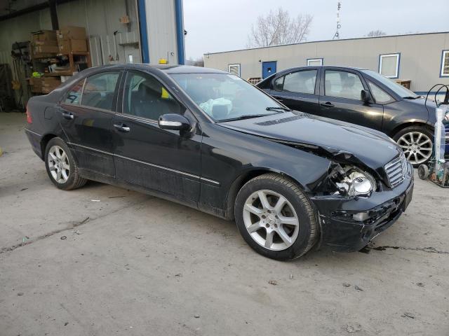 WDBRF92H17F935353 - 2007 MERCEDES-BENZ C 280 4MATIC BLACK photo 4