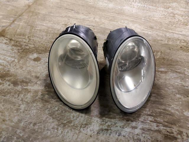 3VWPG3AGXAM008187 - 2010 VOLKSWAGEN NEW BEETLE Silber Foto 12