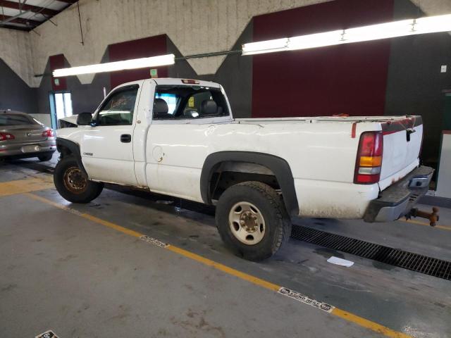 1GCGC24U22Z321759 - 2002 CHEVROLET SILVERADO C2500 WHITE photo 2