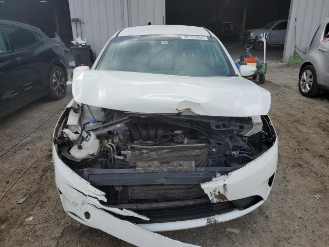 KNAFK5A87H5703533 - 2017 KIA FORTE LX WHITE photo 5