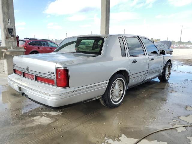 1LNLM81W0TY627169 - 1996 LINCOLN TOWN CAR EXECUTIVE SILVER photo 3