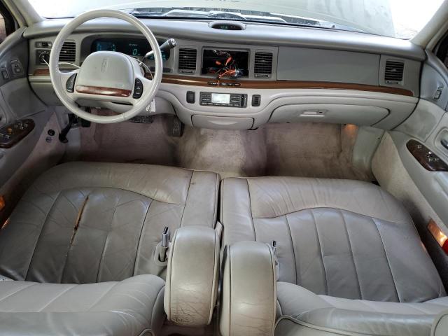 1LNLM81W0TY627169 - 1996 LINCOLN TOWN CAR EXECUTIVE SILVER photo 8