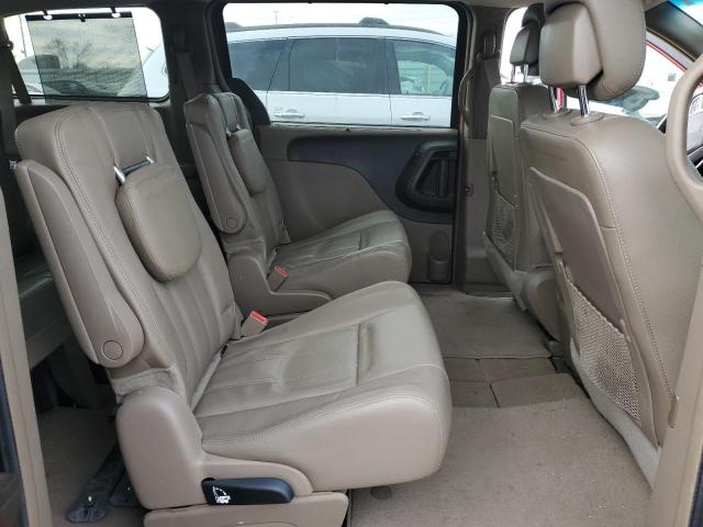 2C4RC1BG6FR626987 - 2015 CHRYSLER TOWN & COU TOURING RED photo 11