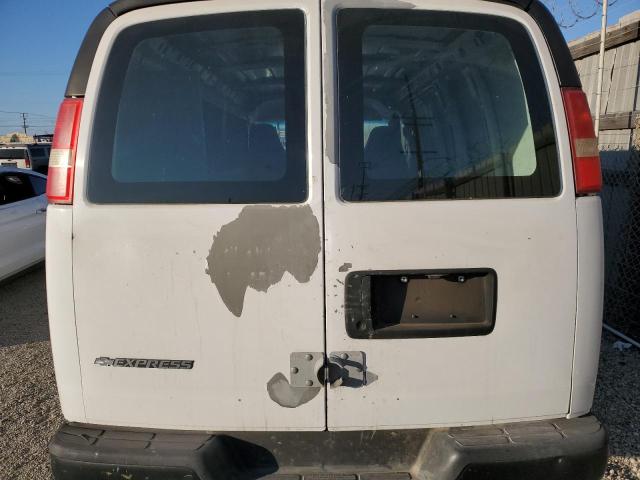 1GCFG15X081106987 - 2008 CHEVROLET EXPRESS G1 WHITE photo 10