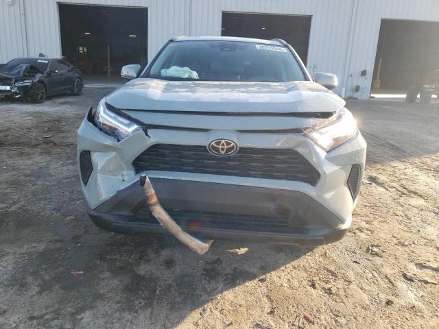 2T3W1RFV0PW294181 - 2023 TOYOTA RAV4 XLE GRAY photo 5