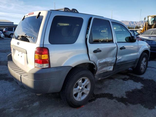 1FMYU03Z77KB27193 - 2007 FORD ESCAPE XLT SILVER photo 3