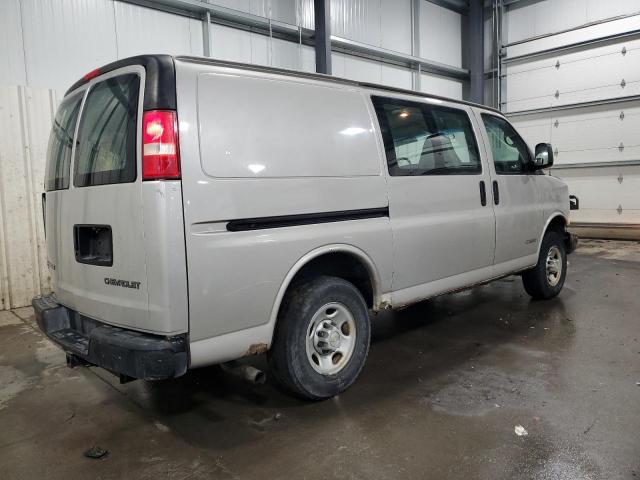 1GCGG25U561207326 - 2006 CHEVROLET EXPRESS G2 SILVER photo 3