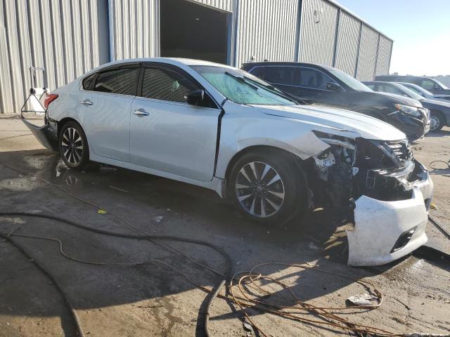 1N4AL3AP2GC131549 - 2016 NISSAN ALTIMA 2.5 WHITE photo 4