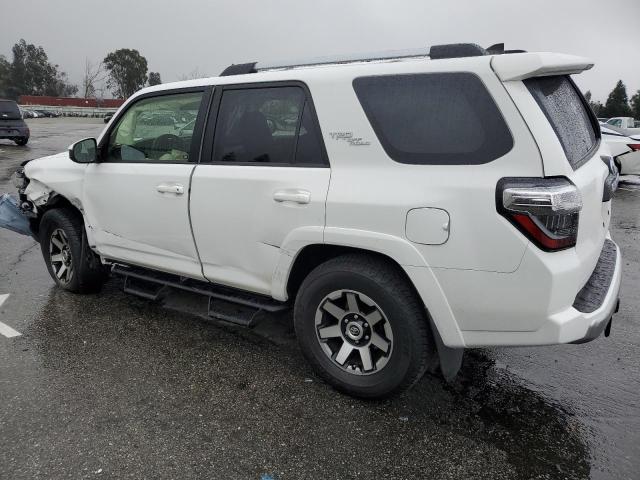 JTEBU5JR7J5531607 - 2018 TOYOTA 4RUNNER SR5/SR5 PREMIUM თეთრი ფოტო 2