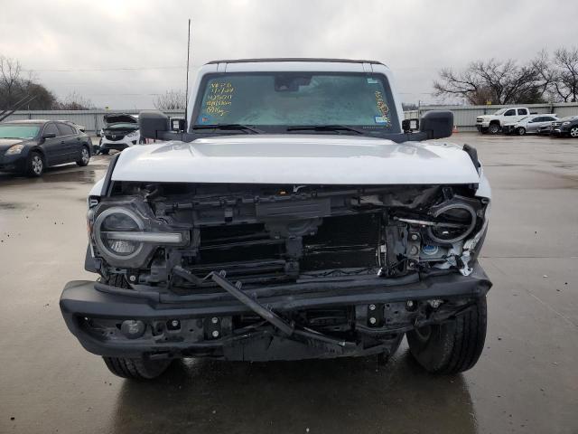 1FMDE5BH8NLA89854 - 2022 FORD BRONCO BASE WHITE photo 5