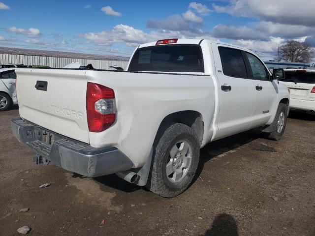 5TFEM5F13FX088355 - 2015 TOYOTA TUNDRA CREWMAX SR5 WHITE photo 3