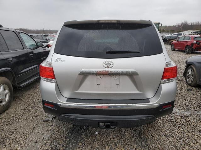 5TDZA3EH1DS044483 - 2013 TOYOTA HIGHLANDER BASE رمادي صورة 6