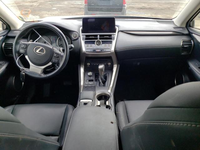 JTJYARBZ3J2107272 - 2018 LEXUS NX 300 BASE Srebrny zdjęcie 8