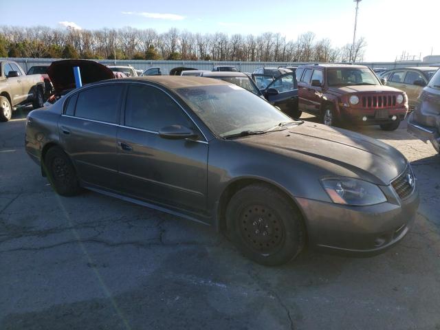 1N4AL11D15C350011 - 2005 NISSAN ALTIMA 4D S GRAY photo 4