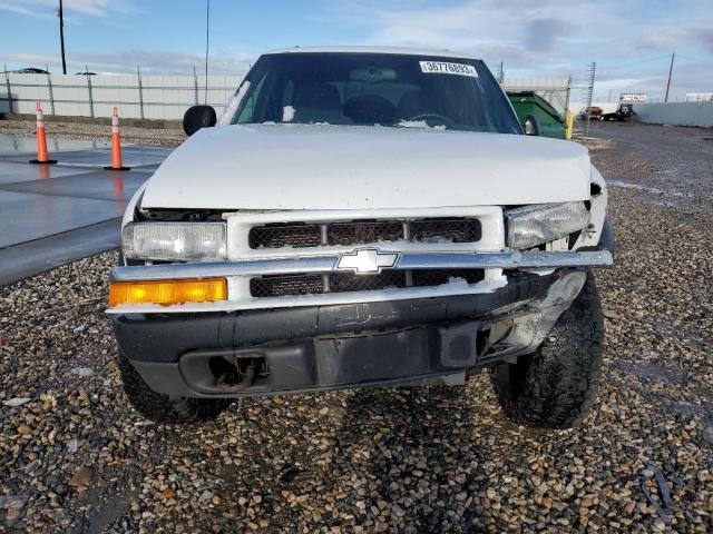 1GNCT18W4WK247786 - 1998 CHEVROLET BLAZER WHITE photo 5