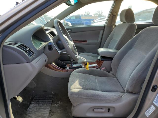 4T1BE32K92U575280 - 2002 TOYOTA CAMRY LE თაფლისფერი ფოტო 7