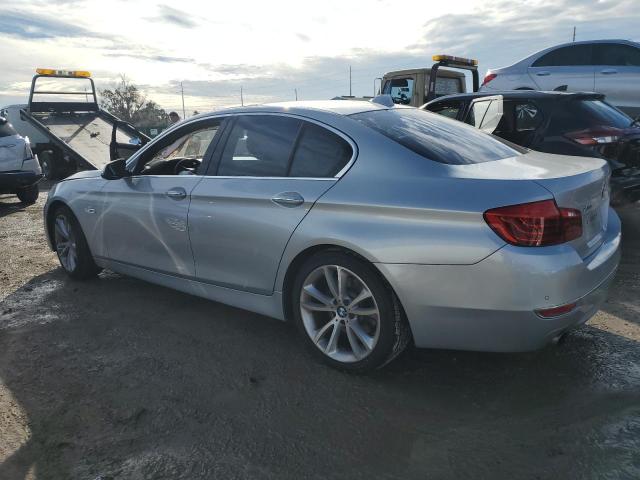 WBA5B3C53FD545990 - 2015 BMW 535 XI SILVER photo 2