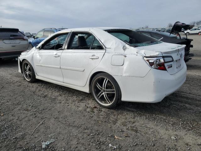 4T1BF1FK7DU262677 - 2013 TOYOTA CAMRY L WHITE photo 2