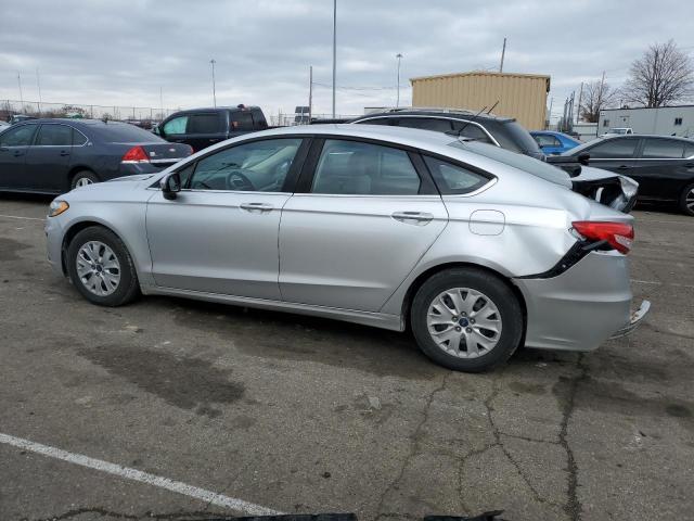 3FA6P0G72KR214537 - 2019 FORD FUSION S SILVER photo 2