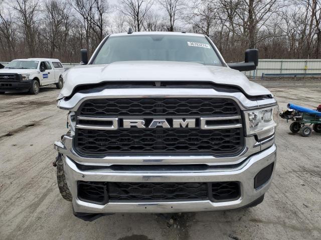 3C6UR5HJ7KG691504 - 2019 RAM 2500 TRADESMAN WHITE photo 5