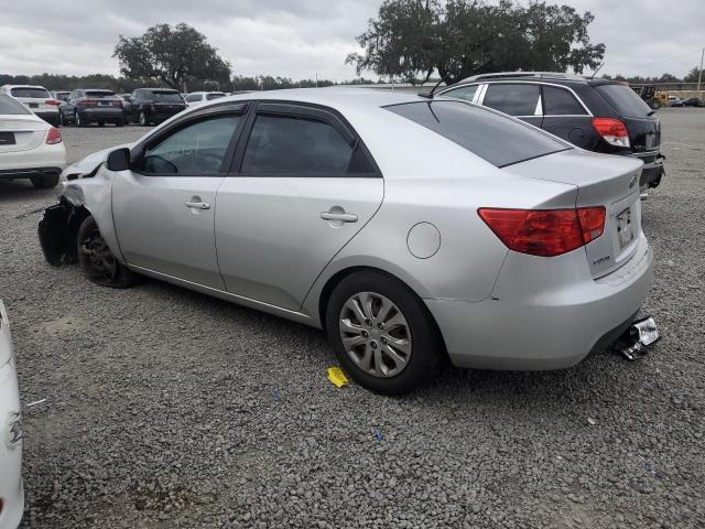 KNAFU4A20D5729899 - 2013 KIA FORTE EX SILVER photo 2