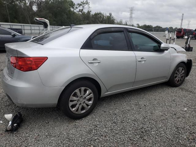 KNAFU4A20D5729899 - 2013 KIA FORTE EX SILVER photo 3