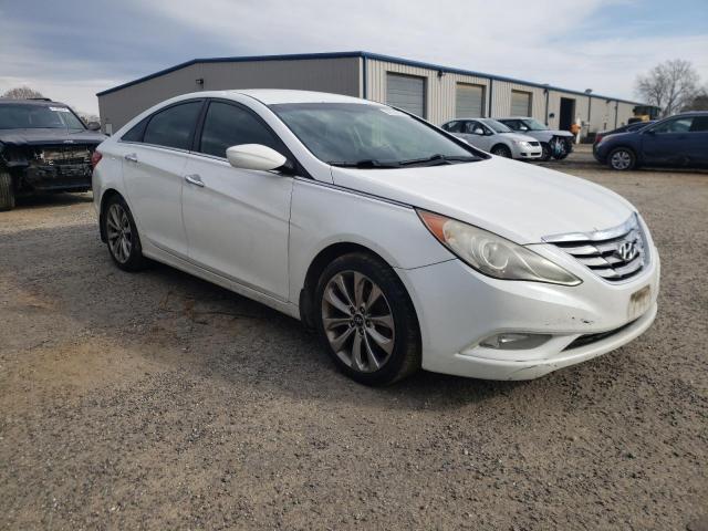 5NPEC4AC3DH763703 - 2013 HYUNDAI SONATA SE WHITE photo 4