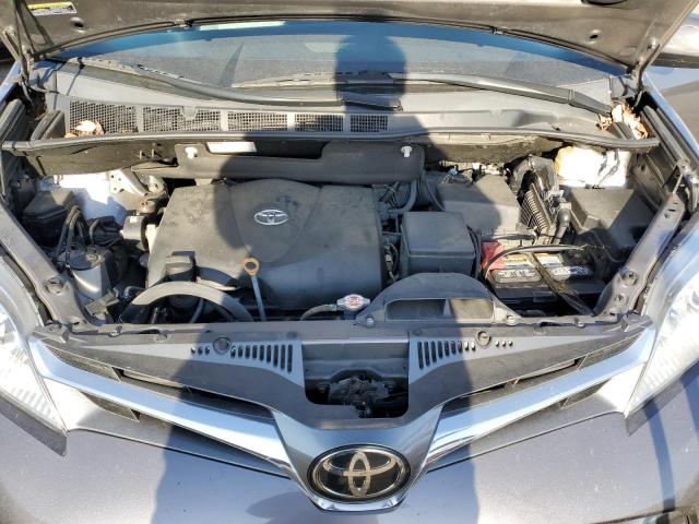 5TDYZ3DC4JS916872 - 2018 TOYOTA SIENNA XLE GRAY photo 12