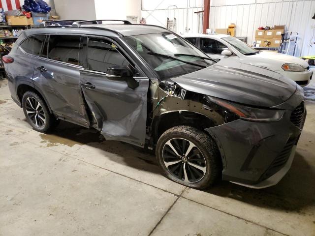 5TDJZRBH2MS068398 - 2021 TOYOTA HIGHLANDER XSE GRAY photo 4