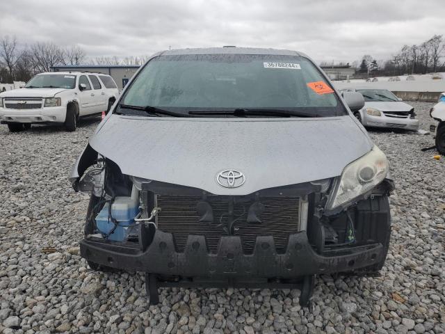 5TDDK3DC2BS018582 - 2011 TOYOTA SIENNA XLE SILVER photo 5