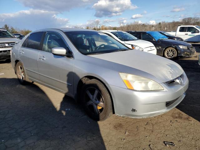 1HGCM56693A024243 - 2003 HONDA ACCORD EX SILVER photo 4