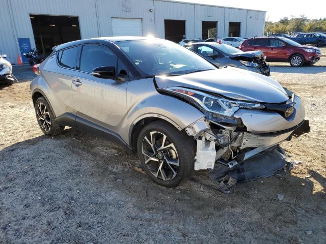 NMTKHMBX3KR100580 - 2019 TOYOTA C-HR XLE SILVER photo 4