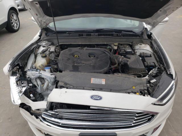 3FA6P0H9XHR397338 - 2017 FORD FUSION SE WHITE photo 11