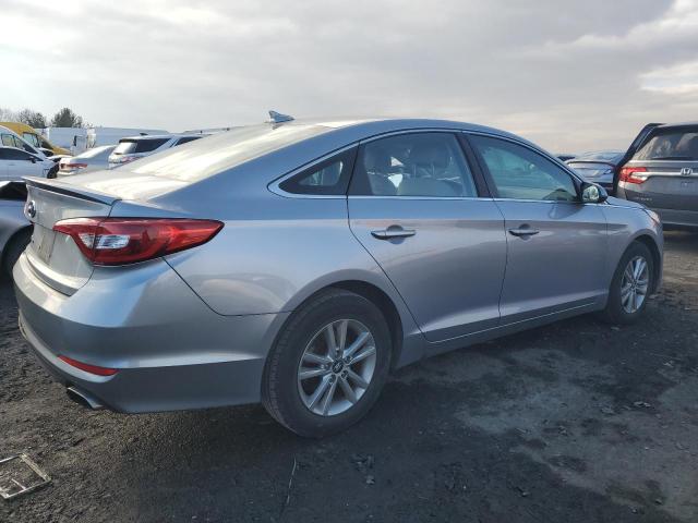 5NPE24AF3HH546963 - 2017 HYUNDAI SONATA SE SILVER photo 3